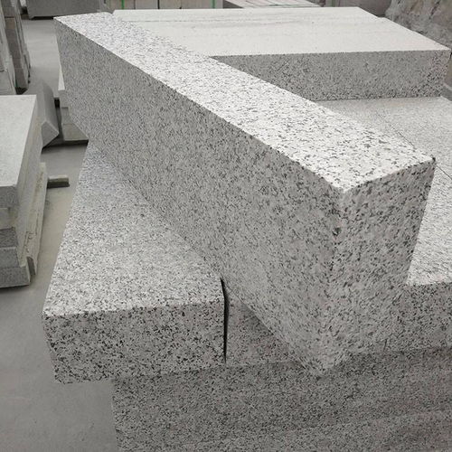 山東省五蓮縣斜角五蓮花路沿石鋪裝規范
