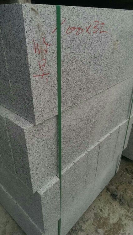 【榮鑫石材路沿石,湖南芝麻白路緣石廠家批發】- 